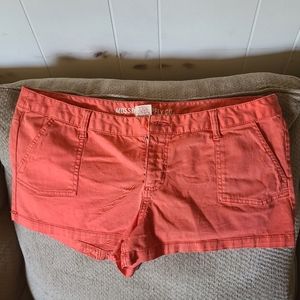 Coral shorties
